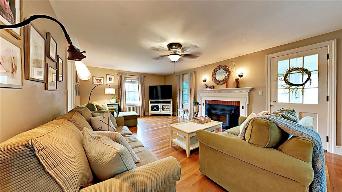 21 Chestnut Hill Road Glocester, RI 02814 - Photo 16 of 34