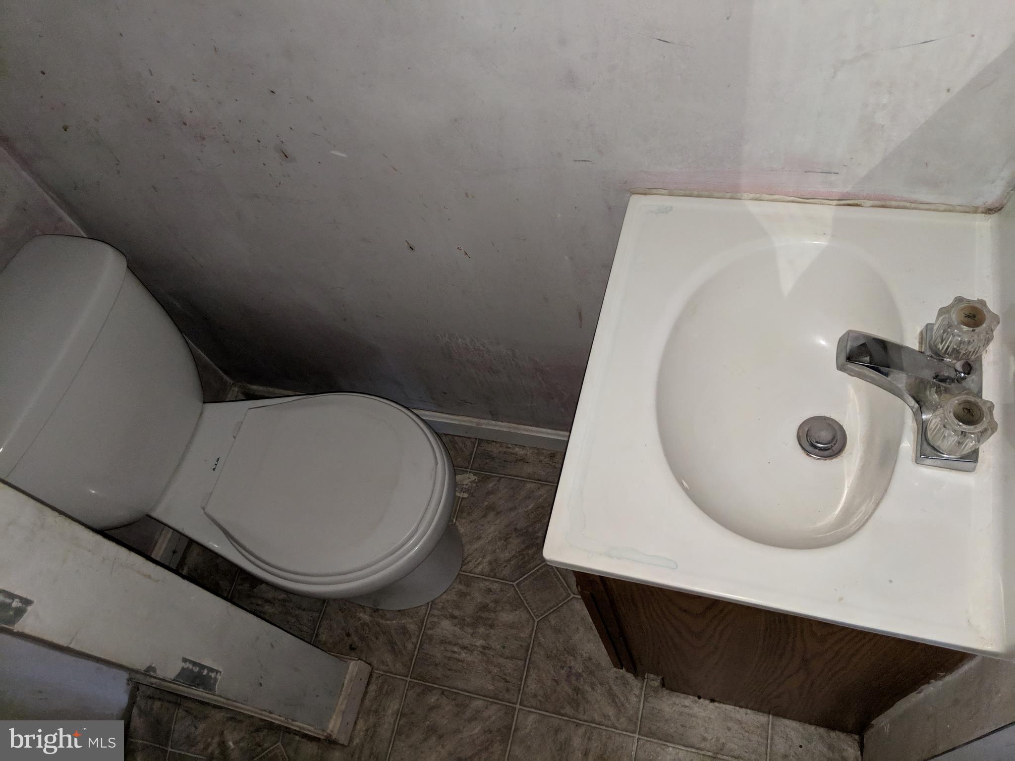 860 Principio Road Port Deposit, MD 21904 - Photo 20 of 27 Powder room