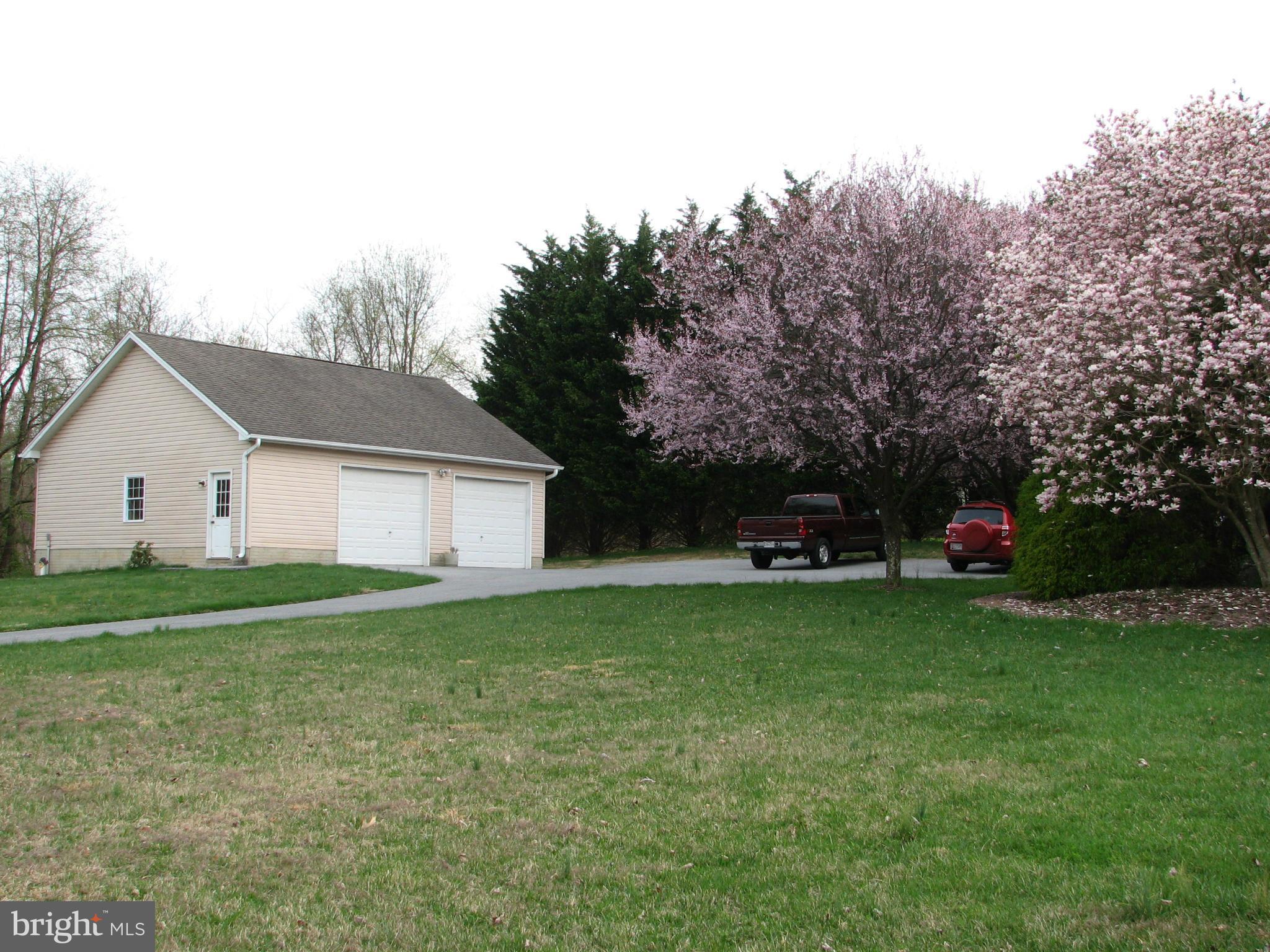 12301 Weller Road Monrovia, MD 21770 - Photo 5 of 30 Huge 33x29 insulated Garage/Workshop!