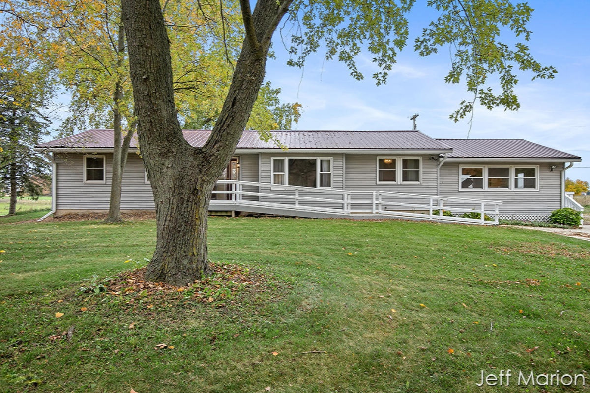 470 Peterson Road Ionia, MI 48846 - Photo 1 of 41 IMG_1000