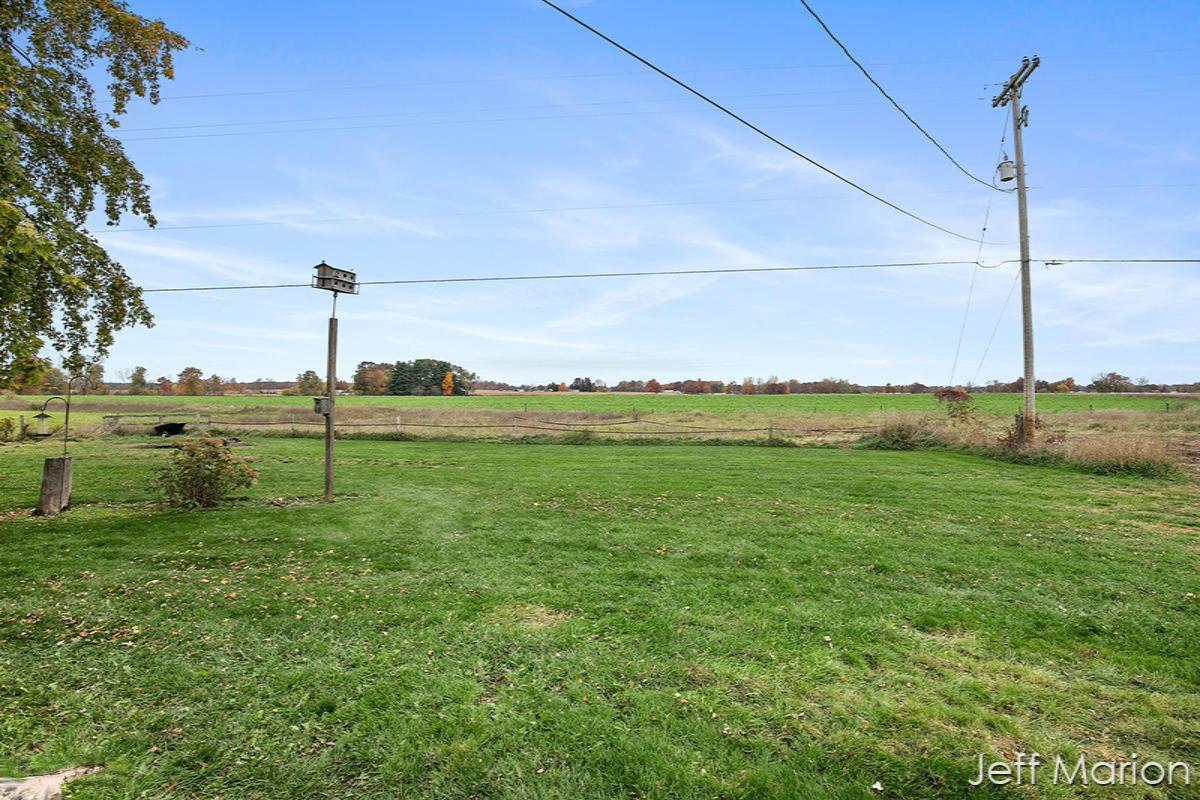 470 Peterson Road Ionia, MI 48846 - Photo 26 of 41 IMG_1022