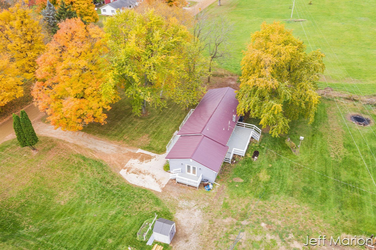 470 Peterson Road Ionia, MI 48846 - Photo 31 of 41 IMG_1030