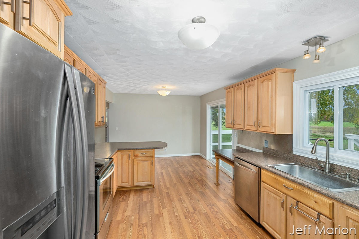 470 Peterson Road Ionia, MI 48846 - Photo 5 of 41 IMG_1005