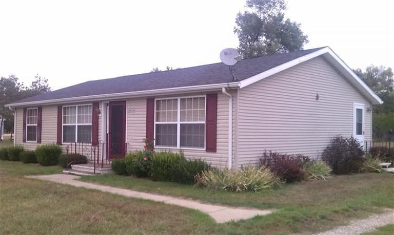 52347 Highway 131 Three Rivers, MI 49093 - Photo 1 of 4 Primary Photo