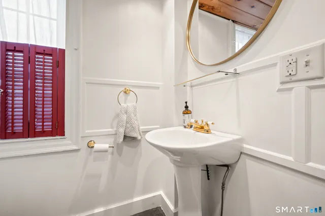 $425,000 | 340 Lincoln Street, New Britain, CT 06052