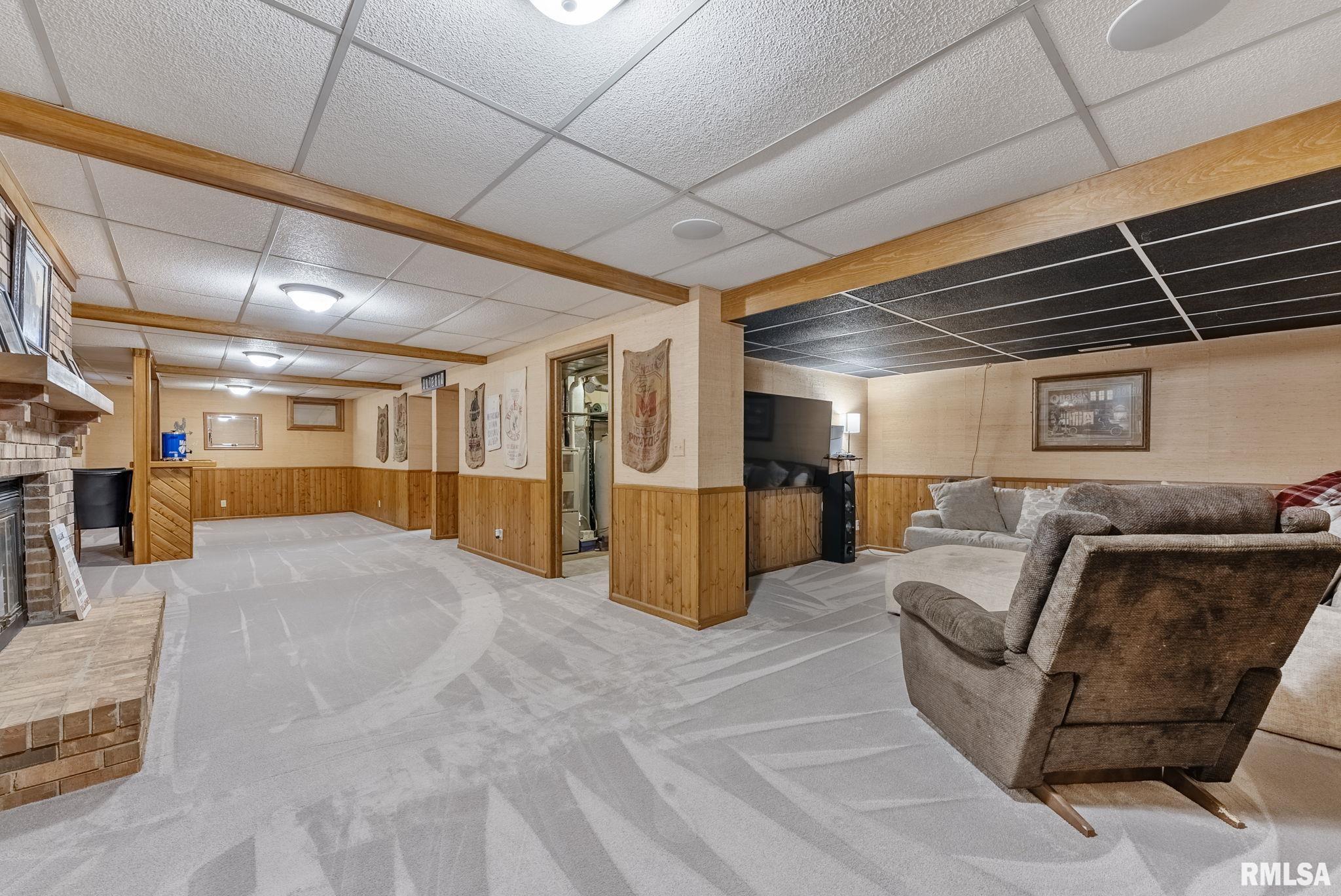 2257 Ridgeview Drive Muscatine, IA 52761 - Photo 23 of 38 Gallery Image 23