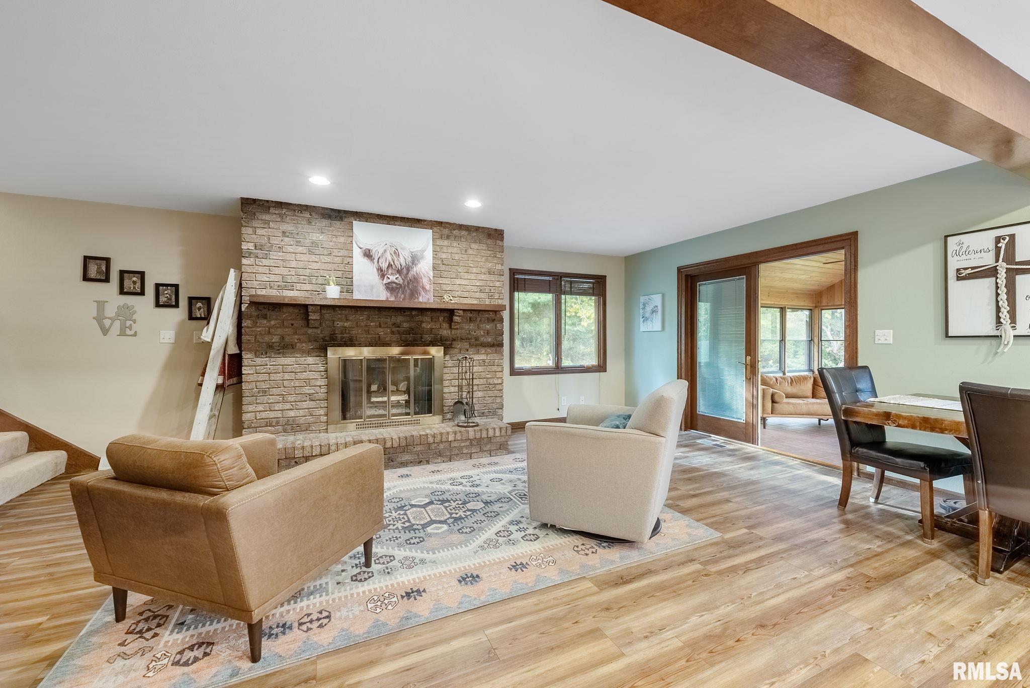 2257 Ridgeview Drive Muscatine, IA 52761 - Photo 7 of 38 Gallery Image 7