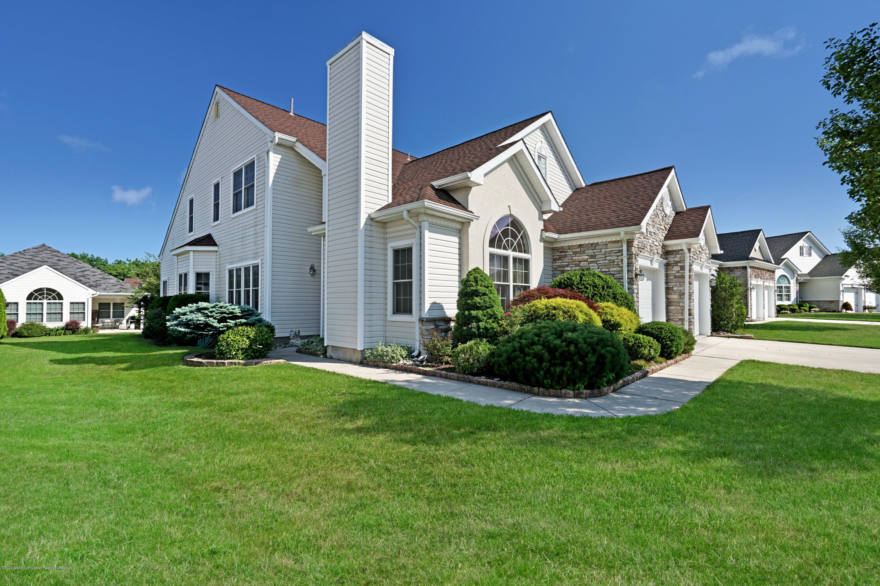 41 Eagleswood Drive Waretown, NJ 08758 - Photo 4 of 52 Side View