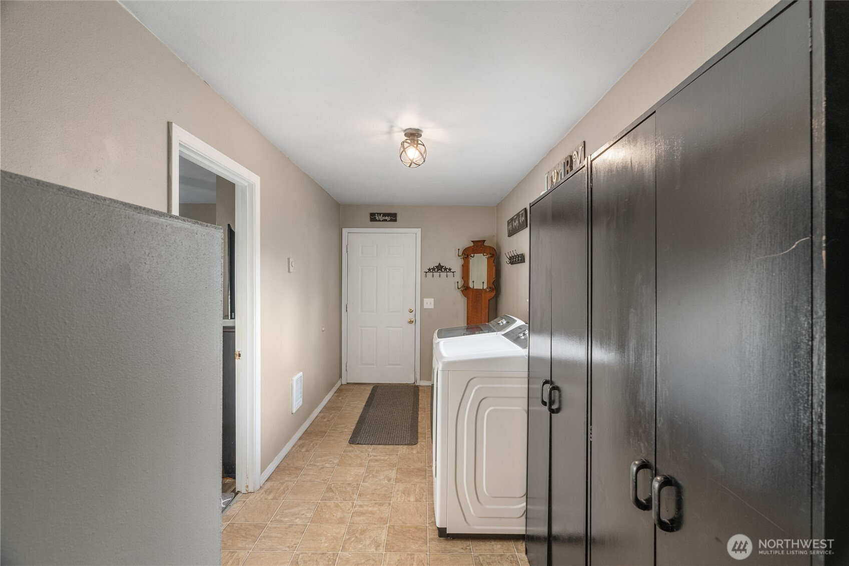 755 Willapa Raymond, WA 98577 - Photo 15 of 34