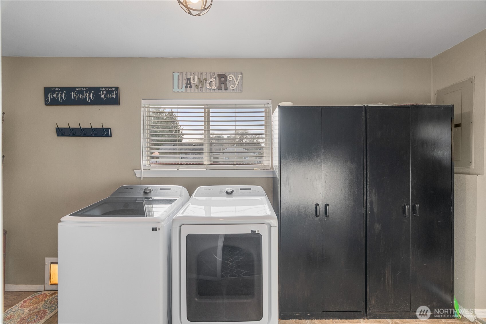 755 Willapa Raymond, WA 98577 - Photo 16 of 34