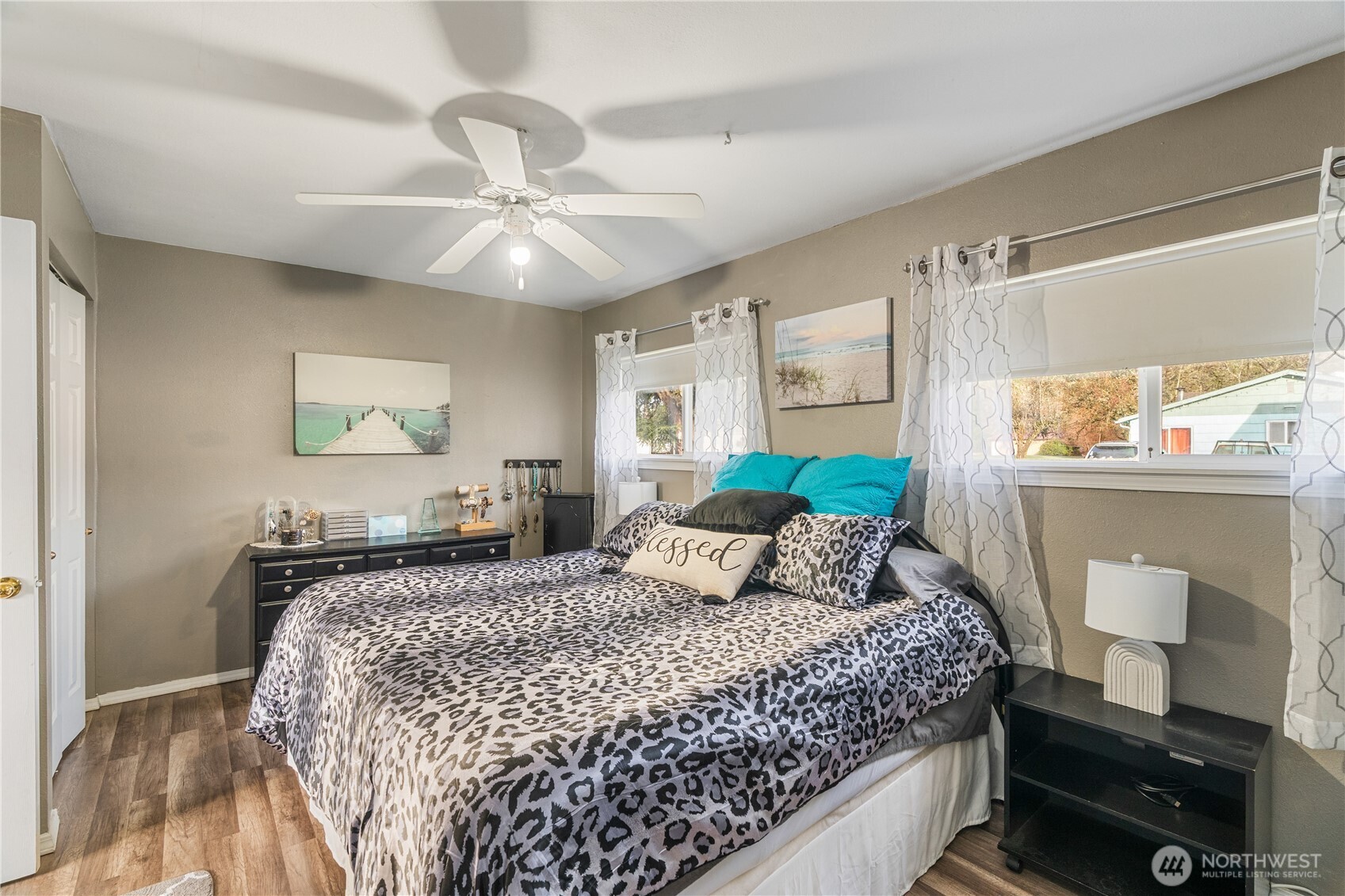 755 Willapa Raymond, WA 98577 - Photo 18 of 34