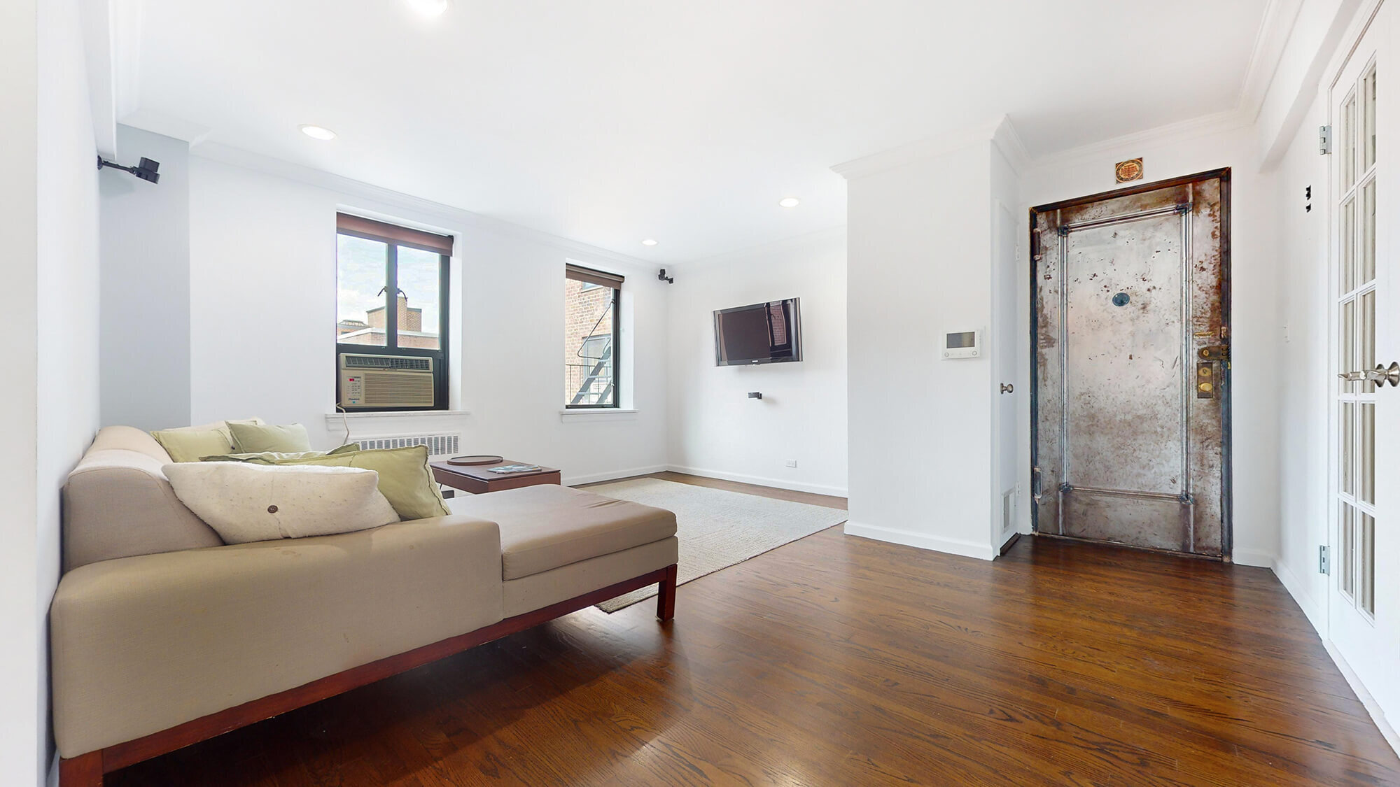 14 Bogardus Place, Unit 4W Manhattan, NY 10040 - Photo 3 of 18