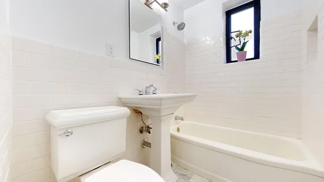 $599,000 | 14 Bogardus Place, Unit 4W | Washington Heights