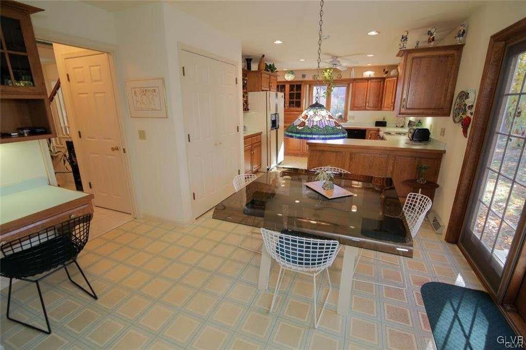 1496 Hampton Road Allentown, PA 18104 - Photo 11 of 28 Gallery Image 11