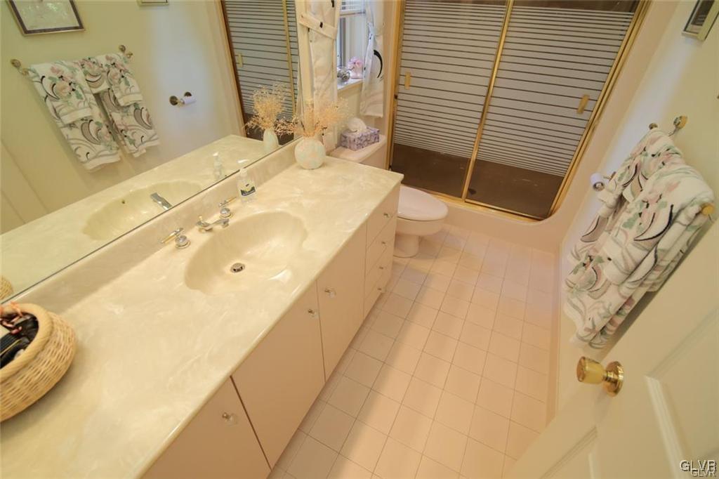 1496 Hampton Road Allentown, PA 18104 - Photo 15 of 28 Gallery Image 15