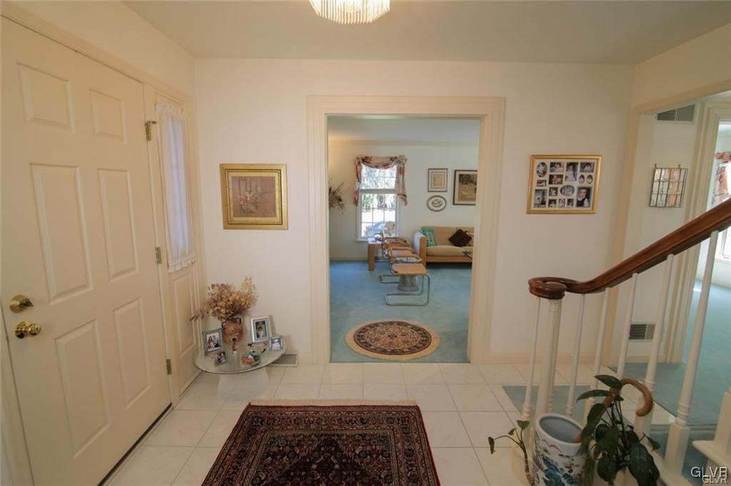 1496 Hampton Road Allentown, PA 18104 - Photo 3 of 28 Gallery Image 3