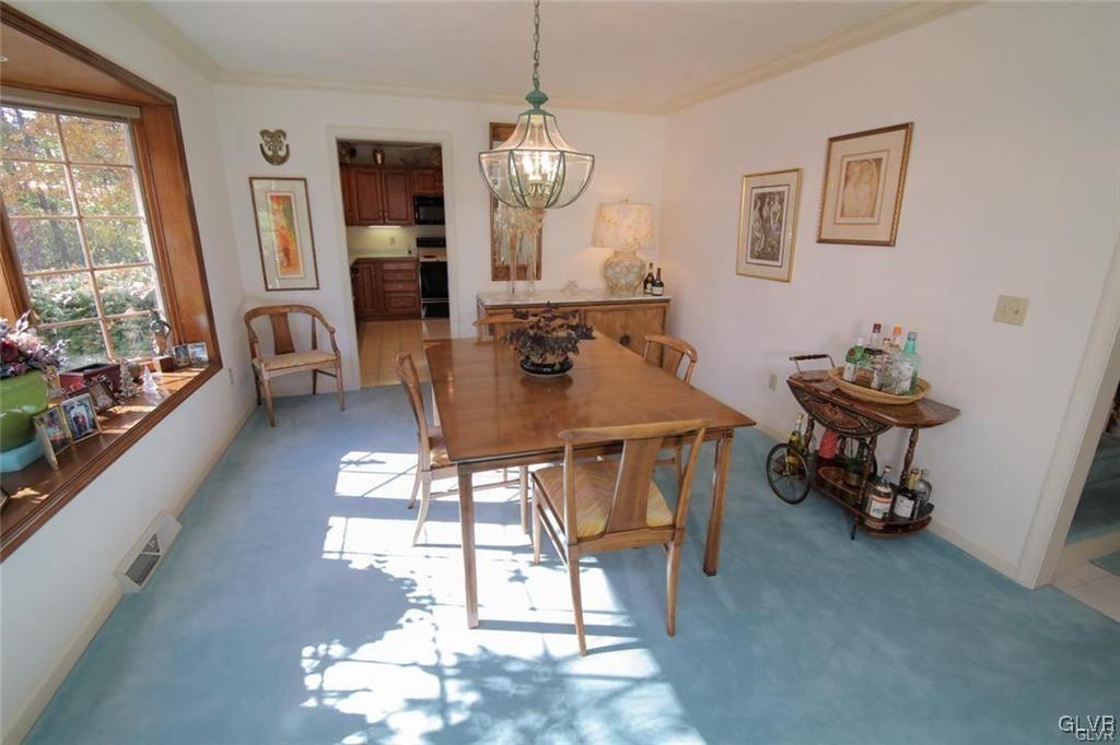1496 Hampton Road Allentown, PA 18104 - Photo 6 of 28 Gallery Image 6