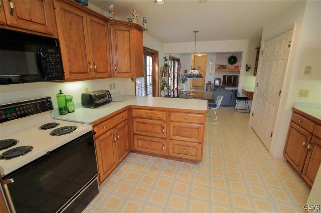 1496 Hampton Road Allentown, PA 18104 - Photo 9 of 28 Gallery Image 9