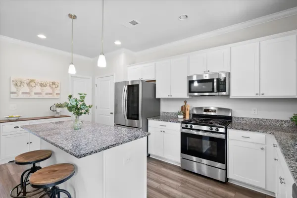 $395,000 | 300 Torslanda Lane, Summerville, SC 29486