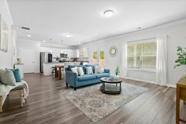 $395,000 | 300 Torslanda Lane, Summerville, SC 29486