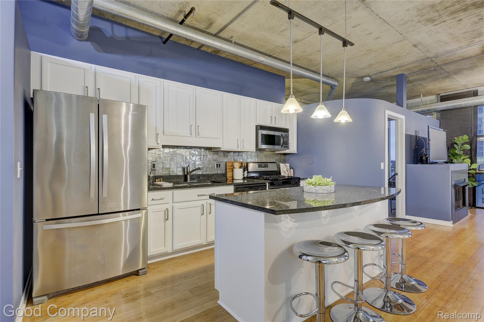 100 West Fifth Street, Unit 604 Royal Oak, MI 48067 - Photo 6 of 57 100 W. 5th St. #604-05.jpg