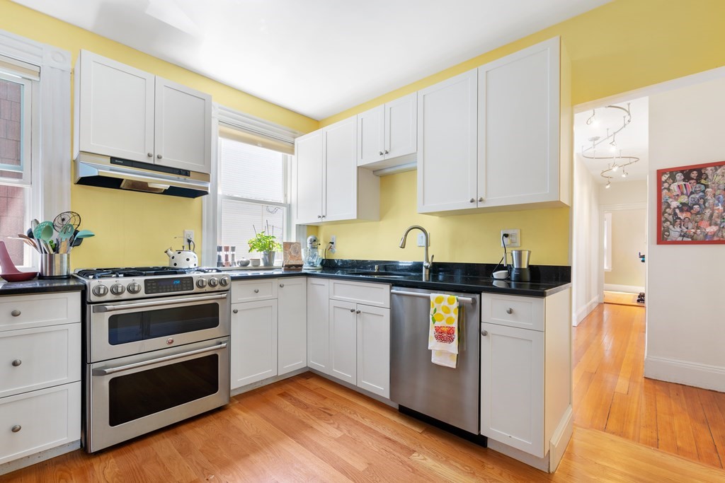 112 Franklin Street, Unit 2 Brookline, MA 02445 - Photo 13 of 31