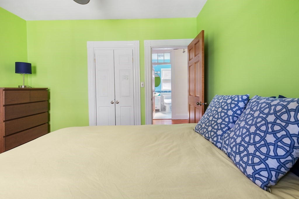 112 Franklin Street, Unit 2 Brookline, MA 02445 - Photo 17 of 31