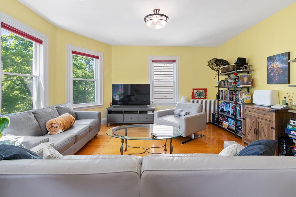 112 Franklin Street, Unit 2 Brookline, MA 02445 - Photo 2 of 31
