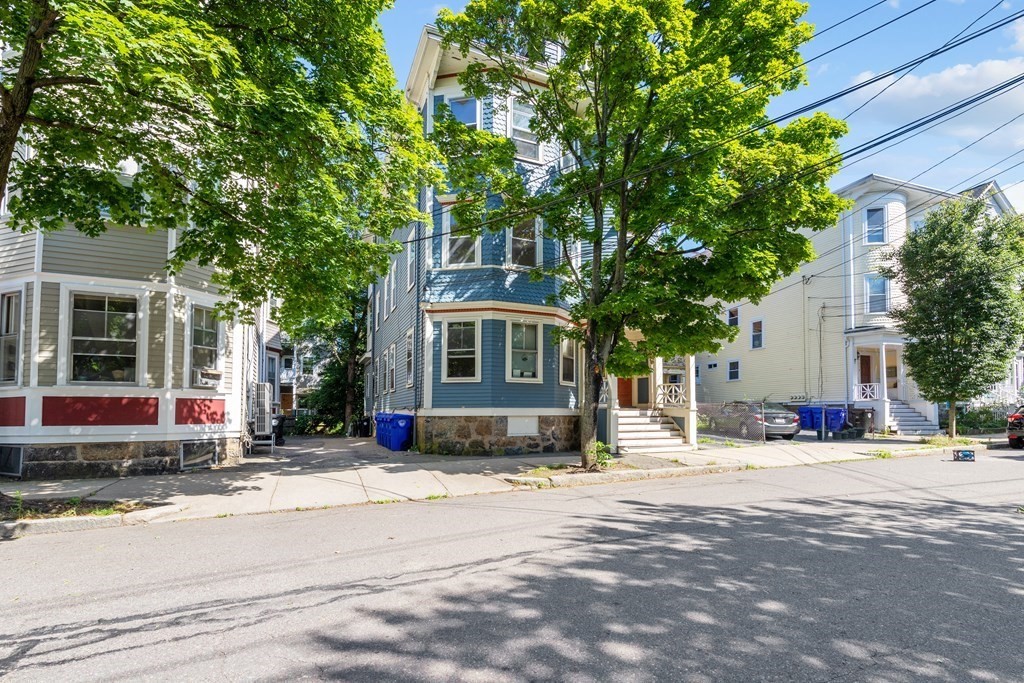 112 Franklin Street, Unit 2 Brookline, MA 02445 - Photo 29 of 31
