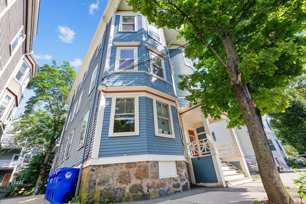 112 Franklin Street, Unit 2 Brookline, MA 02445 - Photo 30 of 31