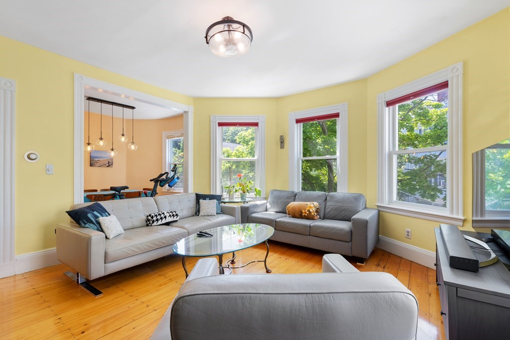 112 Franklin Street, Unit 2 Brookline, MA 02445 - Photo 3 of 31