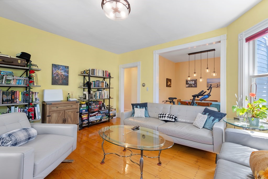 112 Franklin Street, Unit 2 Brookline, MA 02445 - Photo 4 of 31