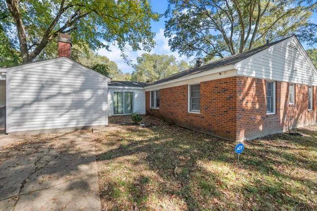 $249,900 | 1435 Flamingo Road, Memphis, TN 38117