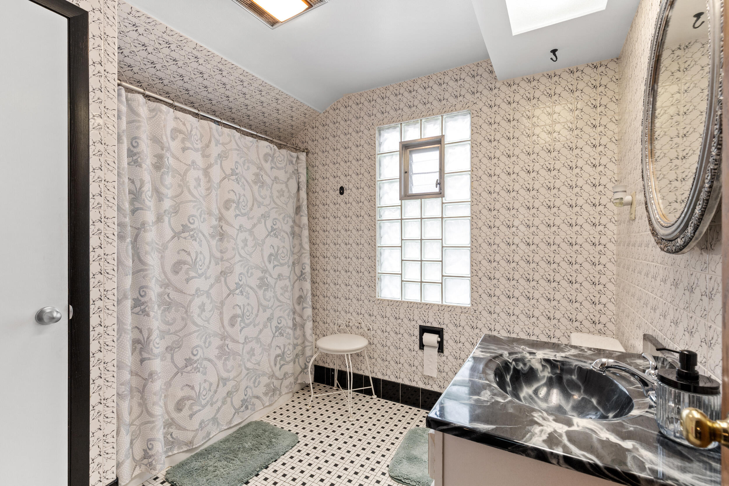 2734 South 45th Street Milwaukee, WI 53219 - Photo 13 of 21 photo oct 21 2025, 9 24 38 pm