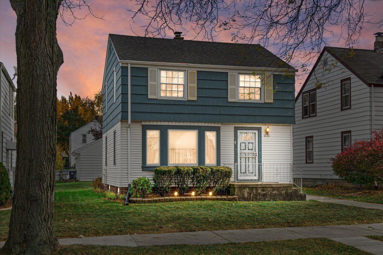 2734 South 45th Street Milwaukee, WI 53219 - Photo 2 of 21 20251022154225956278000000-o