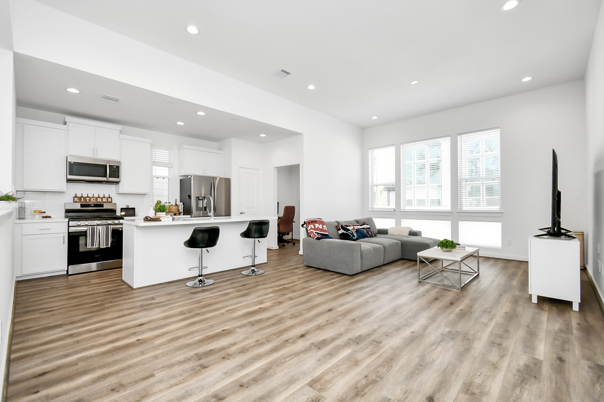 1107 Highland Square Lane Houston, TX 77091 - Photo 1 of 40