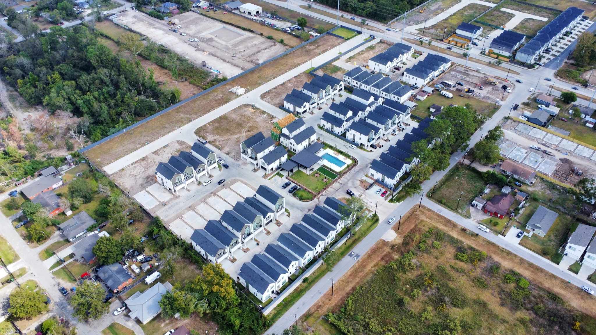 1107 Highland Square Lane Houston, TX 77091 - Photo 5 of 40