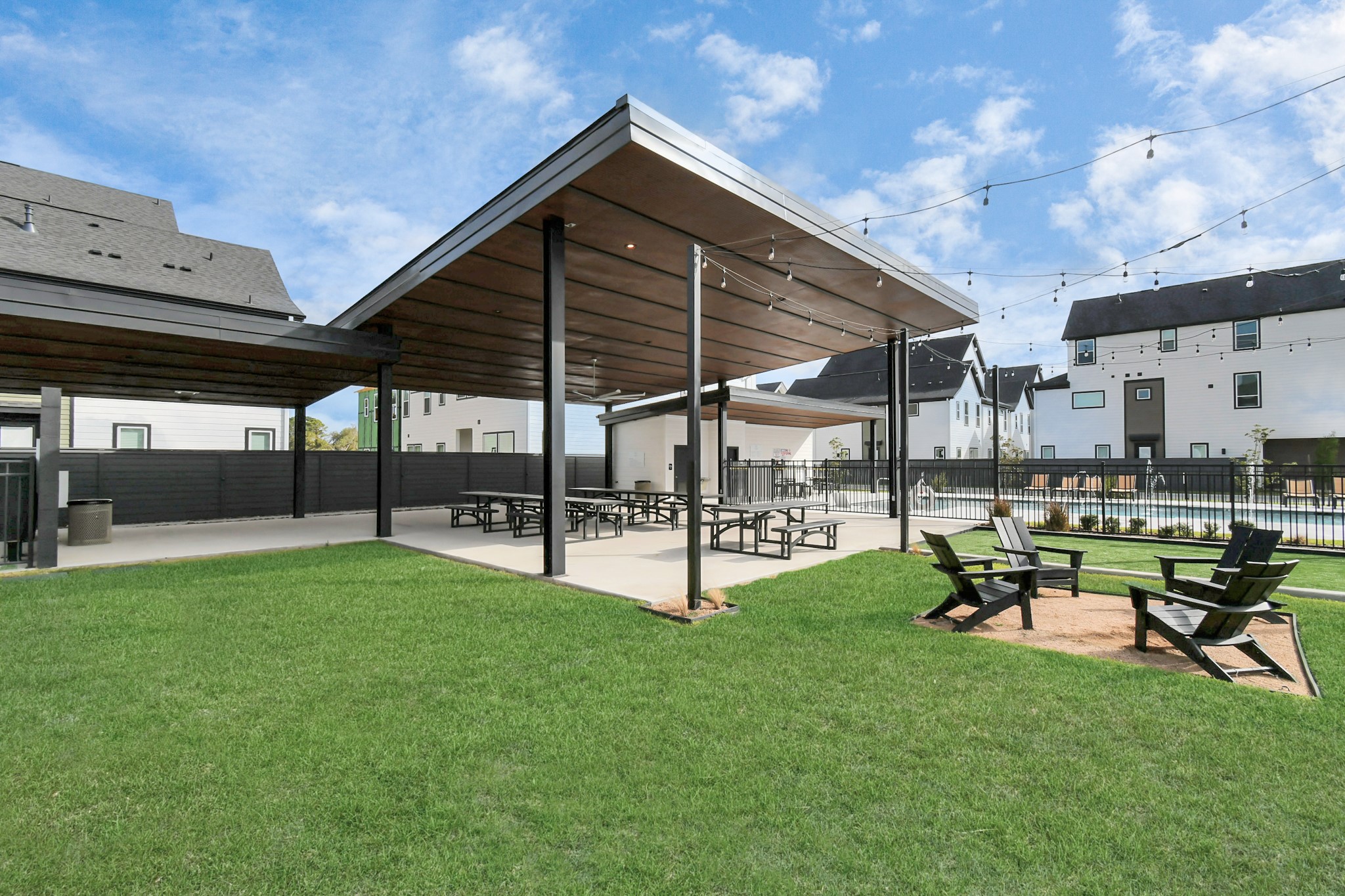 1107 Highland Square Lane Houston, TX 77091 - Photo 9 of 40