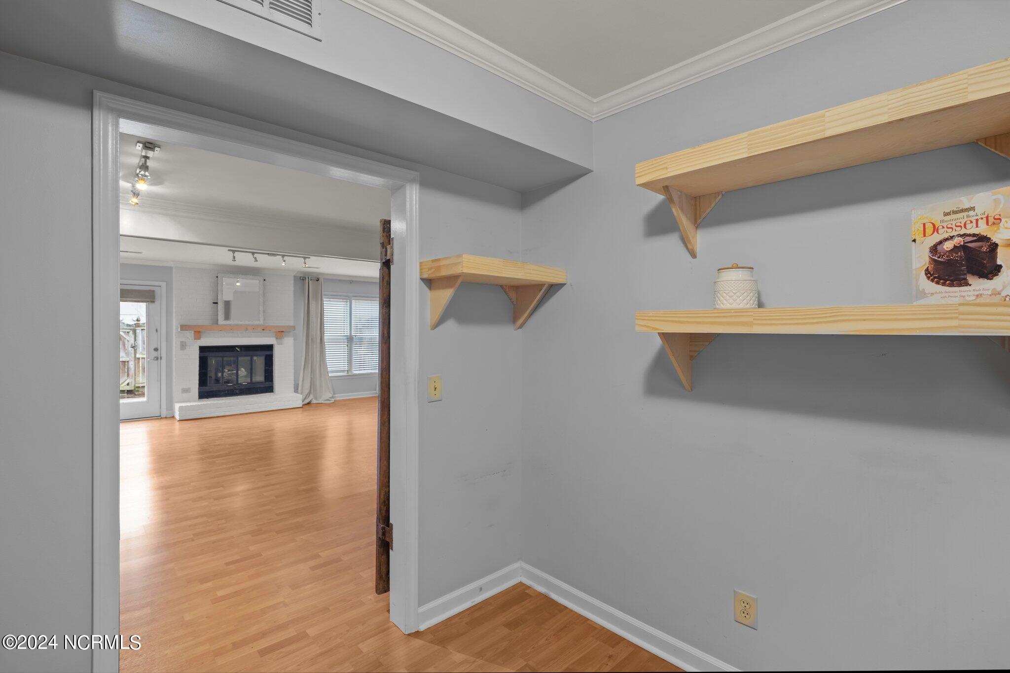 2043 Quail Ridge Road, Unit D Greenville, NC 27858 - Photo 18 of 53 18-web-or-mls-BLS_0036