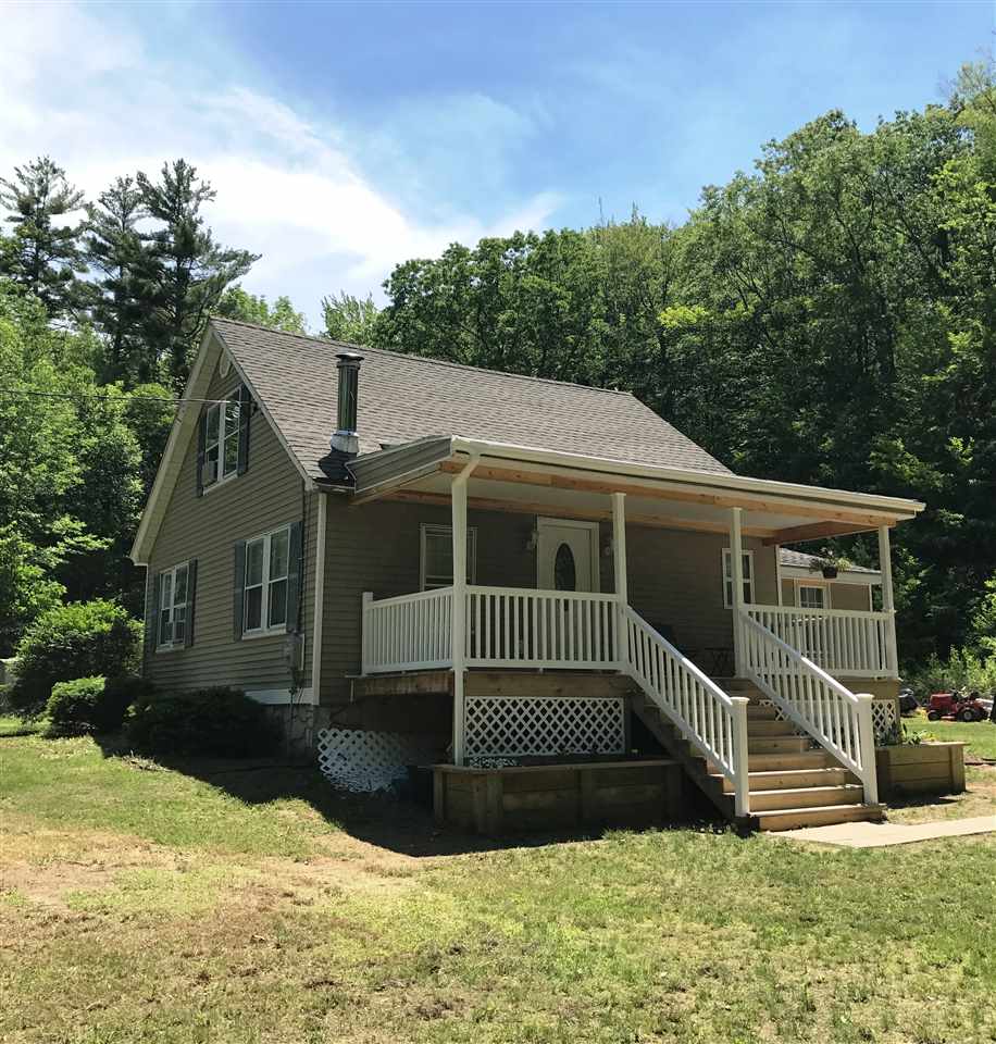 92 Wallace Road Goffstown, NH 03045 - Photo 2 of 28