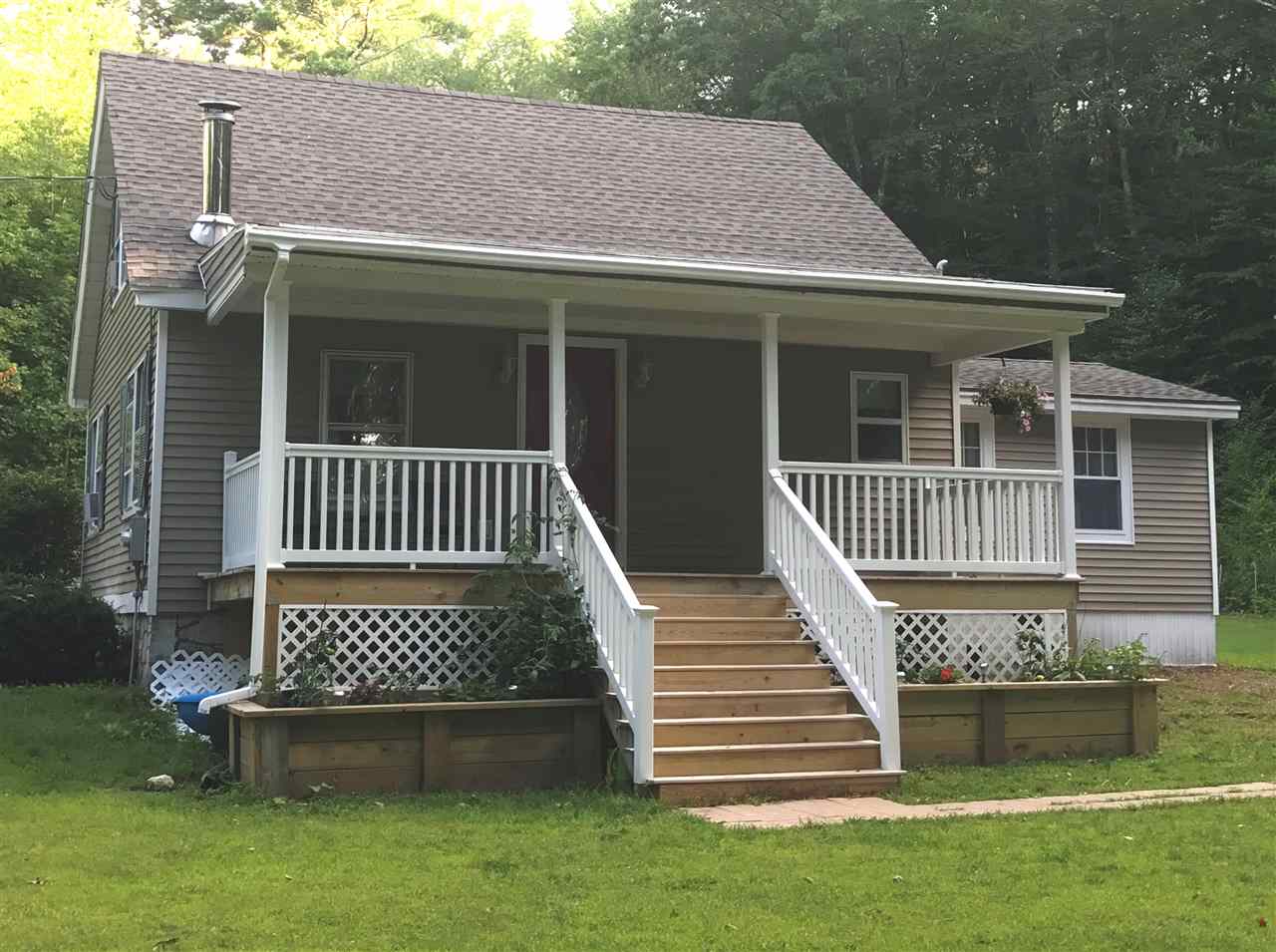 92 Wallace Road Goffstown, NH 03045 - Photo 3 of 28