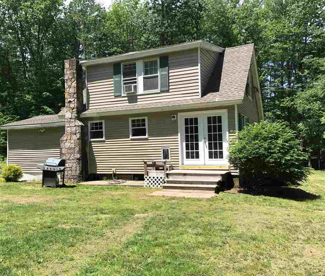 92 Wallace Road Goffstown, NH 03045 - Photo 4 of 28