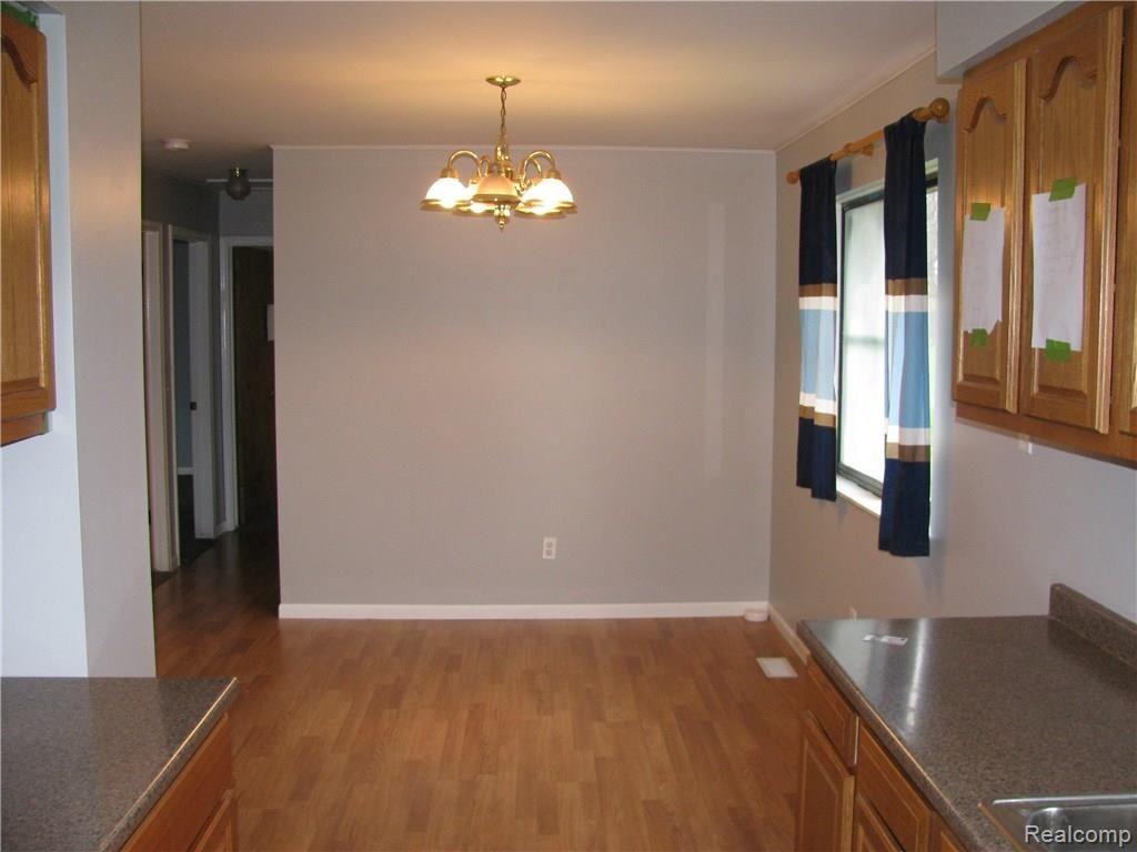 1320 Bowers Road Lapeer, MI 48446 - Photo 6 of 18 IMG_2379.JPG