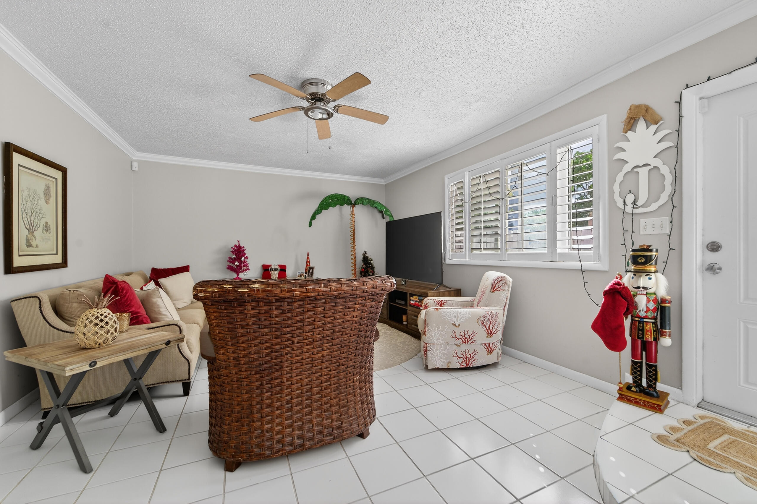 141 East Riverside Drive, Unit 10D Jupiter, FL 33469 - Photo 14 of 35 121625-216