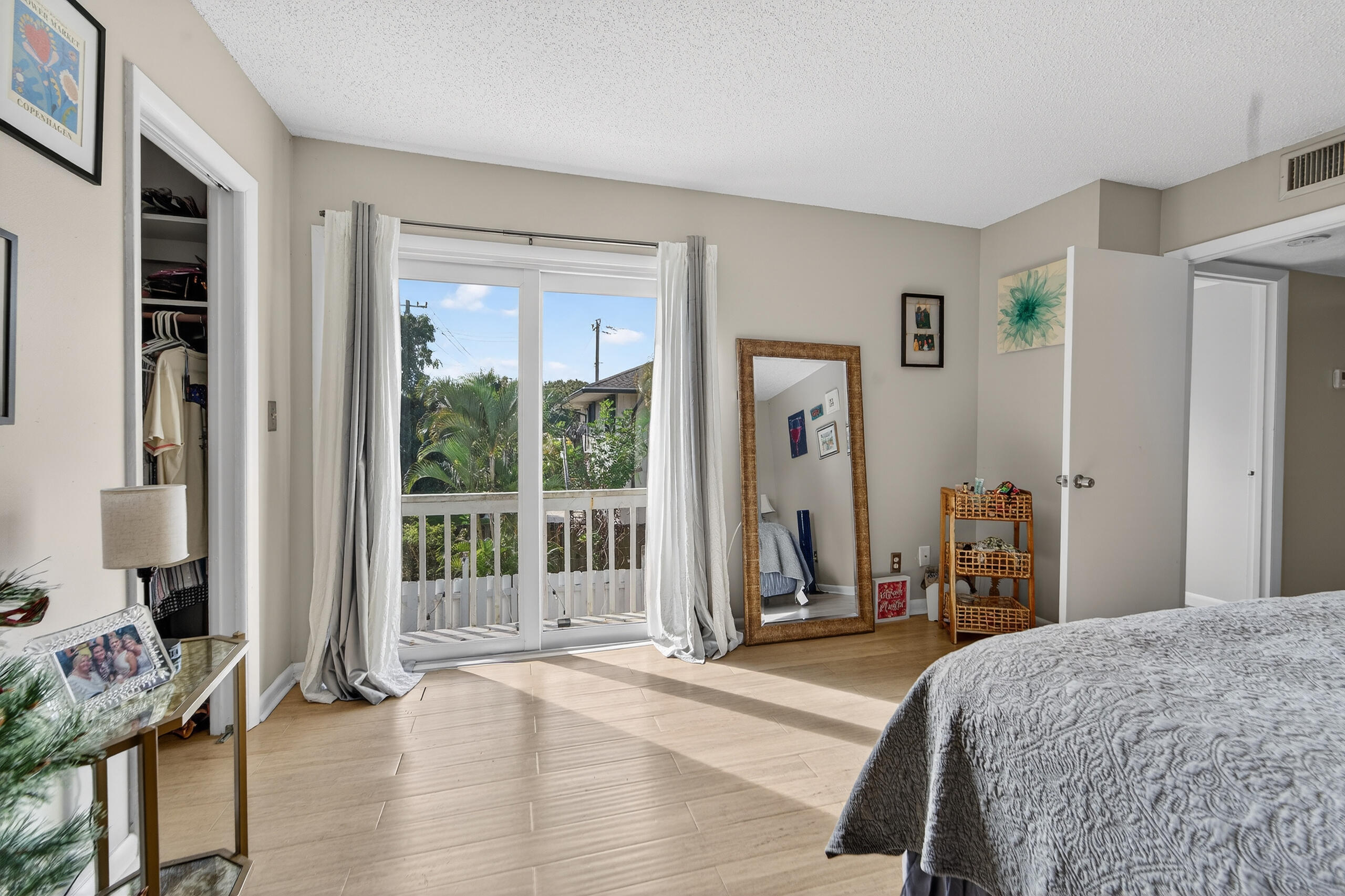 141 East Riverside Drive, Unit 10D Jupiter, FL 33469 - Photo 22 of 35 121625-263