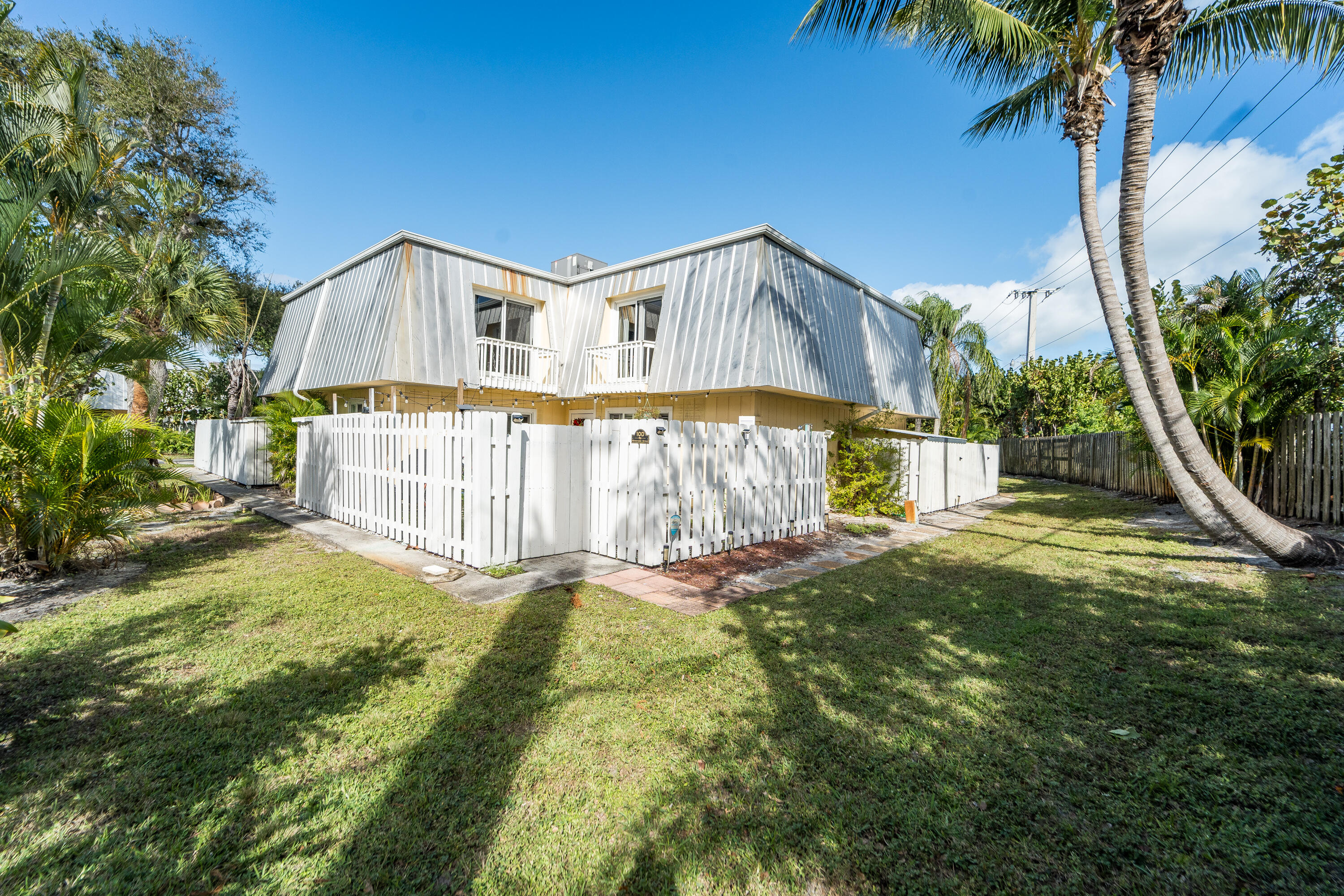 141 East Riverside Drive, Unit 10D Jupiter, FL 33469 - Photo 27 of 35 Riverside cove-14