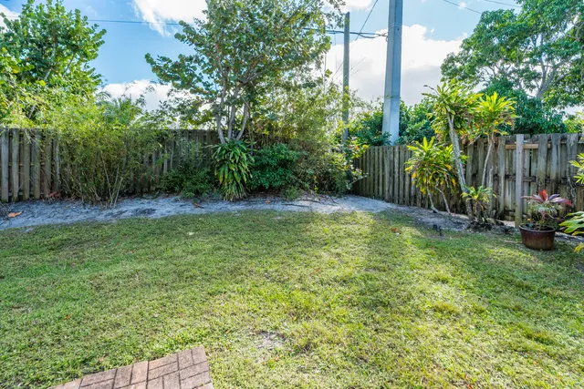 $4,875 | 141 East Riverside Drive, Unit 10D, Jupiter, FL 33469