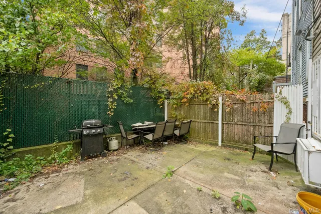 $375,000 | 1236 Prospect Avenue, Unit 1A | Foxhurst