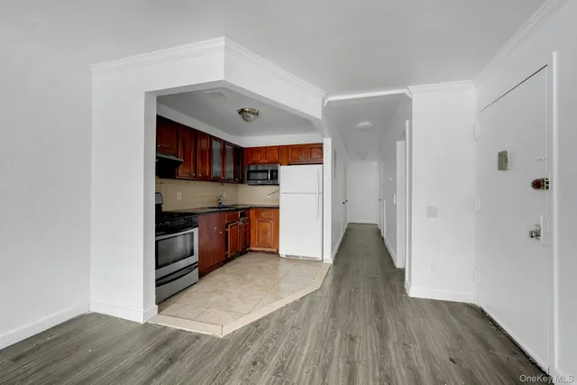 $375,000 | 1236 Prospect Avenue, Unit 1A | Foxhurst