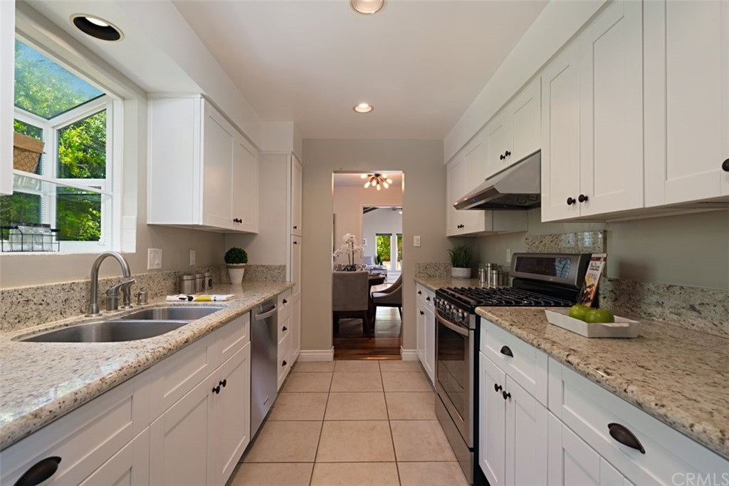 1150 Coronet Avenue Pasadena, CA 91107 - Photo 15 of 37